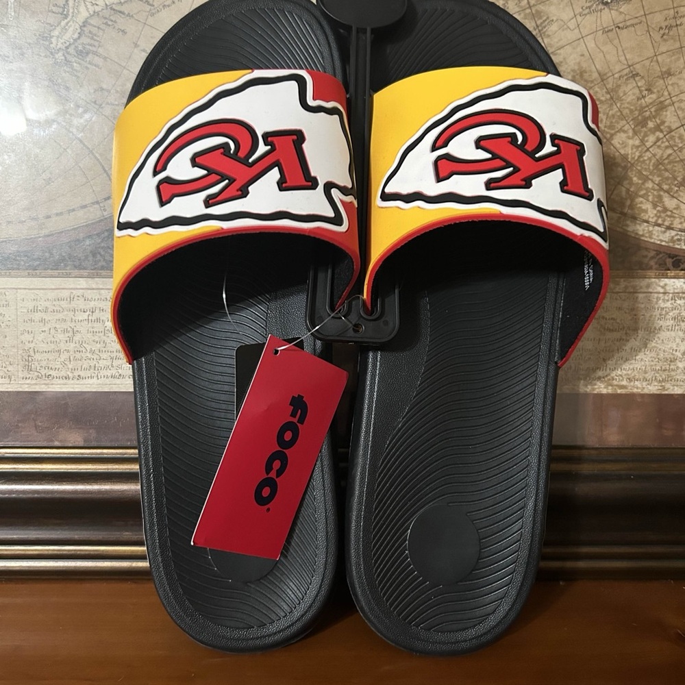 Foco • Men’s Kansas City Chiefs Logo Slide • Men’s Size XL (13-14) - Picture 5 of 6